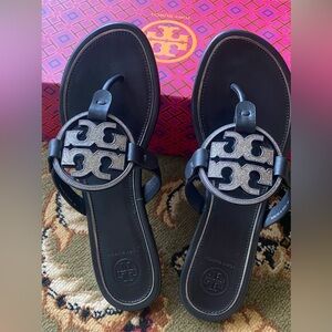 Tory Burch sandal, perfect black leather, size 8
